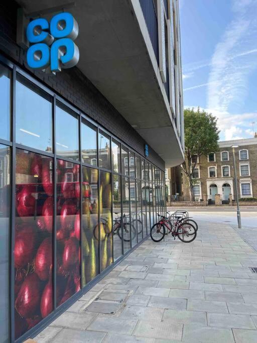 런던 Cool Dalston Studio With Balcony And Gym 아파트 외부 사진