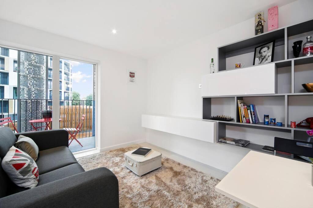 런던 Cool Dalston Studio With Balcony And Gym 아파트 외부 사진